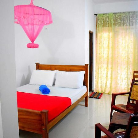 Lion Rest Hotell Anuradhapura Eksteriør bilde