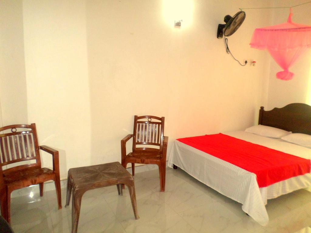 Lion Rest Hotell Anuradhapura Eksteriør bilde