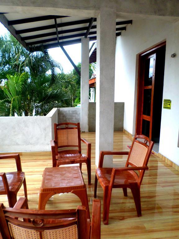 Lion Rest Hotell Anuradhapura Eksteriør bilde