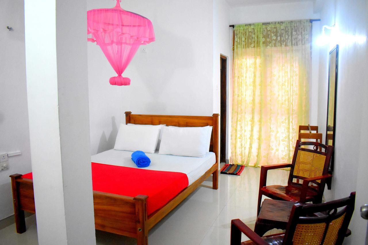 Lion Rest Hotell Anuradhapura Eksteriør bilde