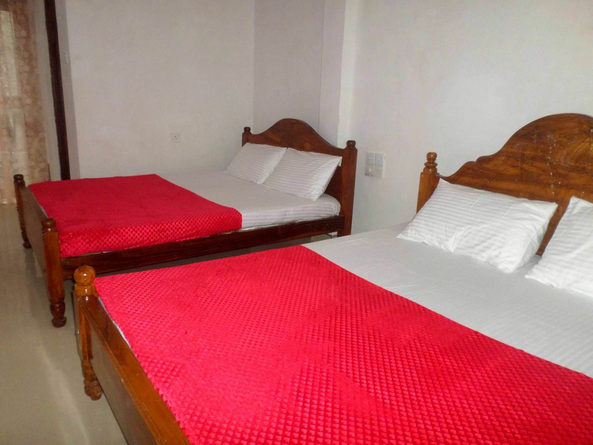 Lion Rest Hotell Anuradhapura Eksteriør bilde